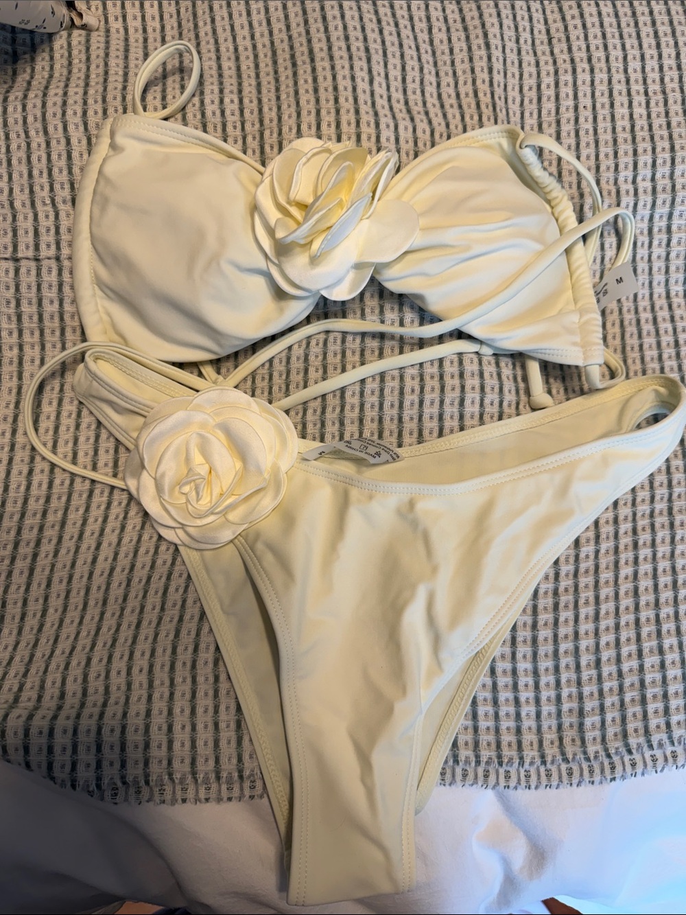 SHEIN Cream Floral Appliqué Bikini Set